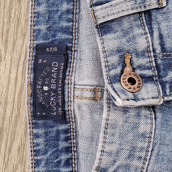 Lucky brand slightly distressed Capri size 8 - Picture 3 of 7
